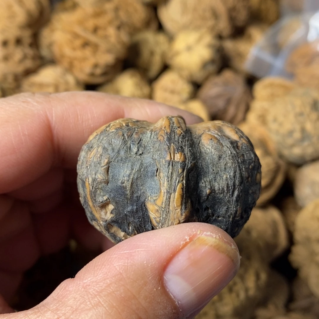 给***花大叶紫檀（黑酸枝木类）