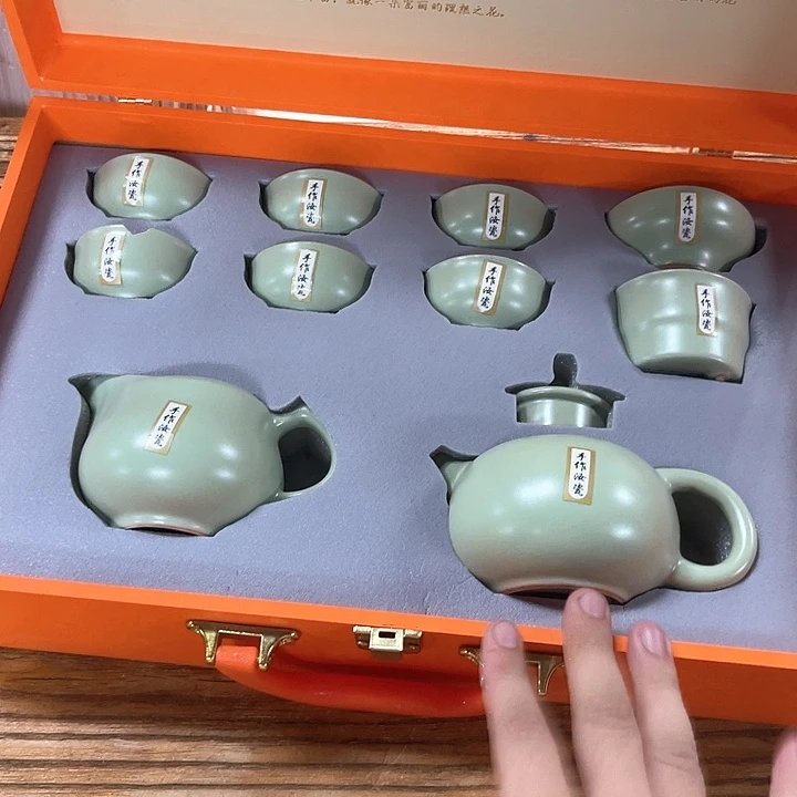 孤品茶具套装等。
