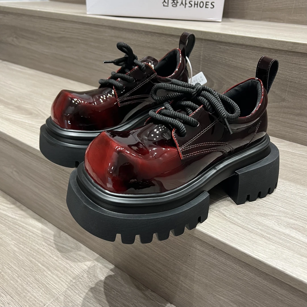 欧货厚底擦色大头小皮鞋女2025春季增高显瘦系带红色乐福鞋9113
