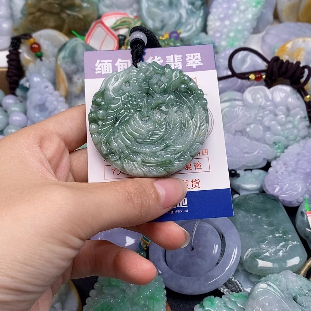 吊坠(不含链)未镶嵌翡翠