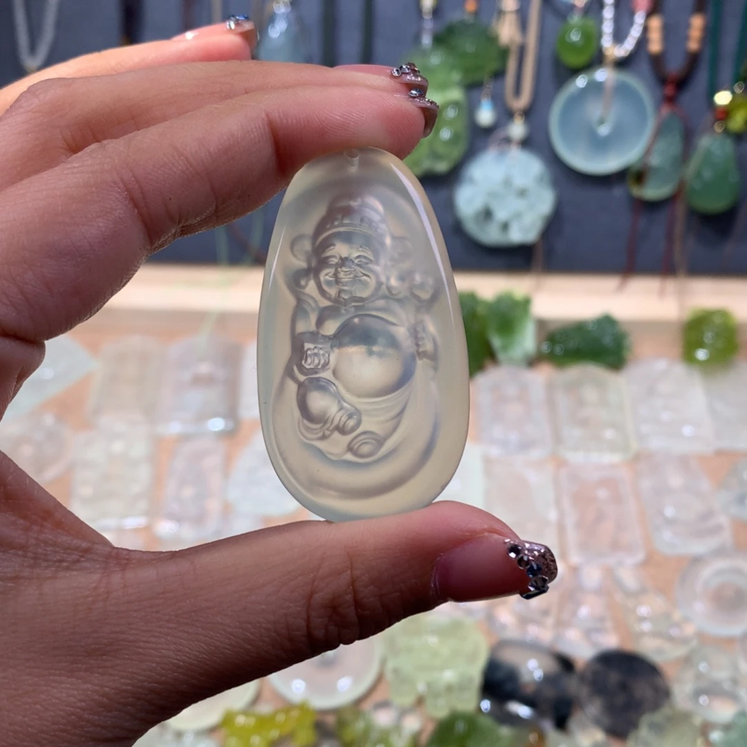 蛇纹石玉未镶嵌颈饰