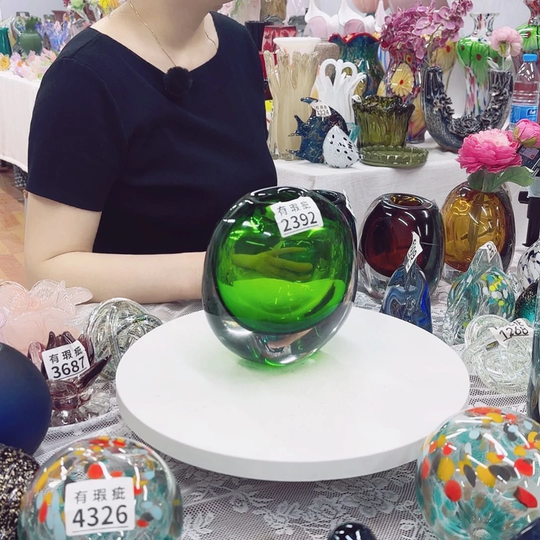 2392 瑕安妮家花瓶摆件