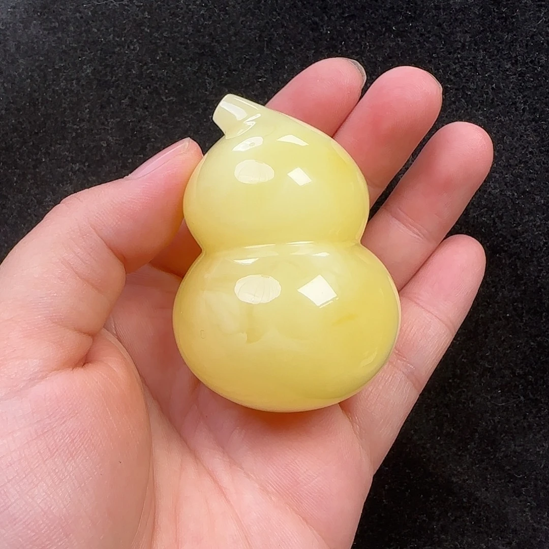 蜜蜡未镶嵌珠宝奇石