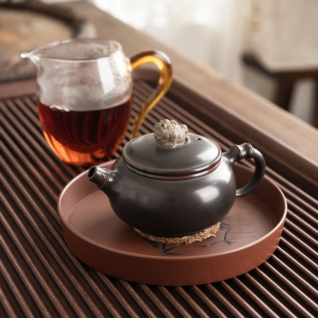 『竹韵金蟾壶』坭兴陶茶壶黄泥堆雕多网孔实用茶壶约200毫升