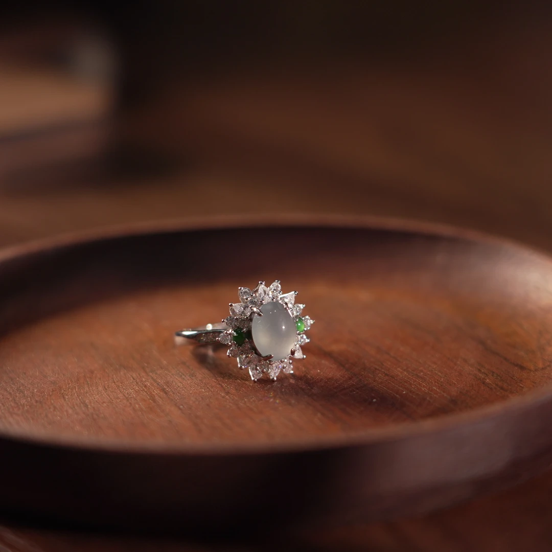 【睿泽赏宝】S925银镶冰透蓝水戒指 8*6*4mm  GG0139