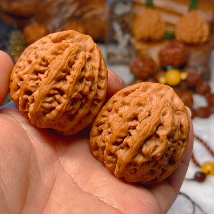 吊坠文玩核桃40红锦鲤