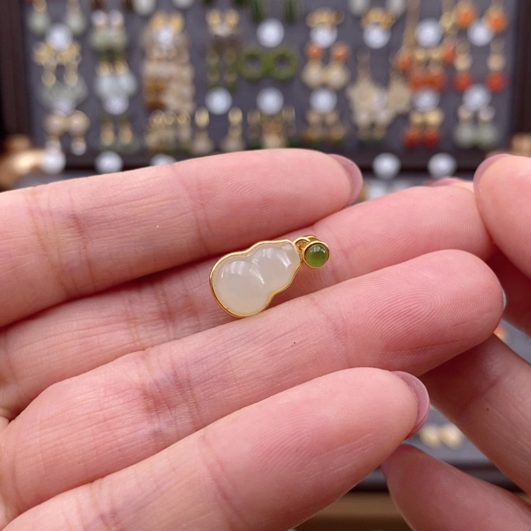 银S925镶嵌和田玉耳饰?****?