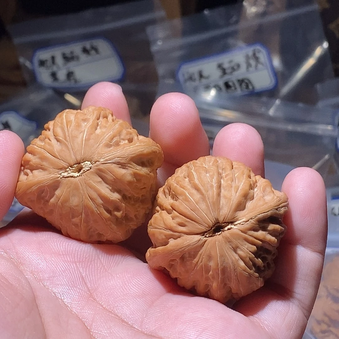 ***文玩核桃吊坠39铁锤