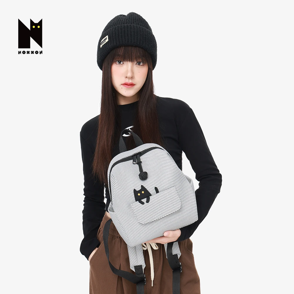 大容量时尚百搭新款休闲便携刺绣防水通勤包女背包双肩包NS0091