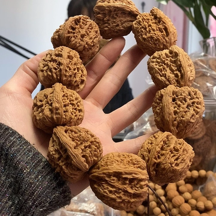 把件文玩核桃39南疆石手持黄