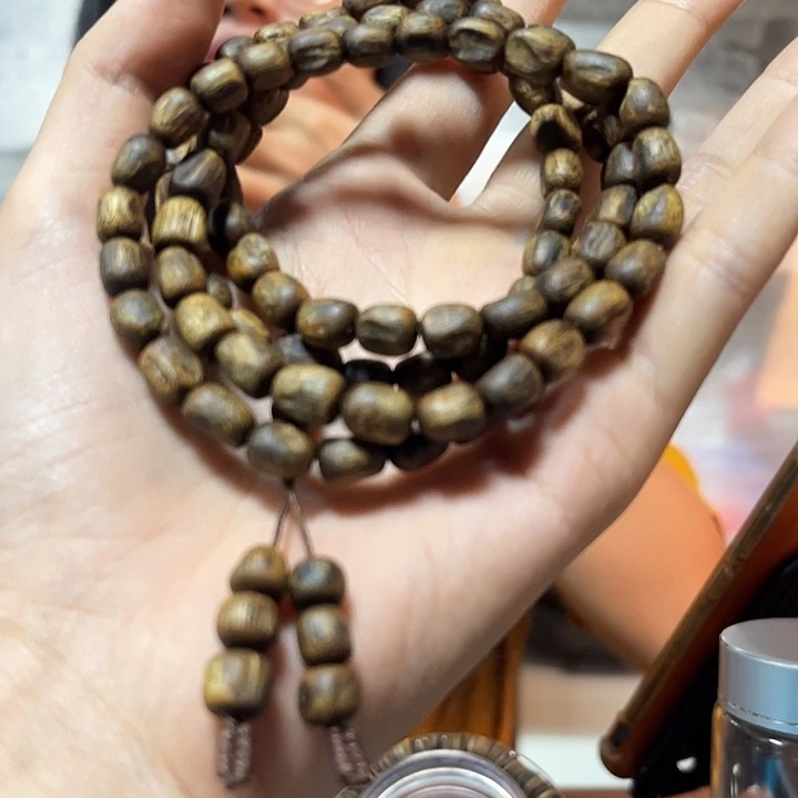 手串沉香白棋随型树心油桶珠