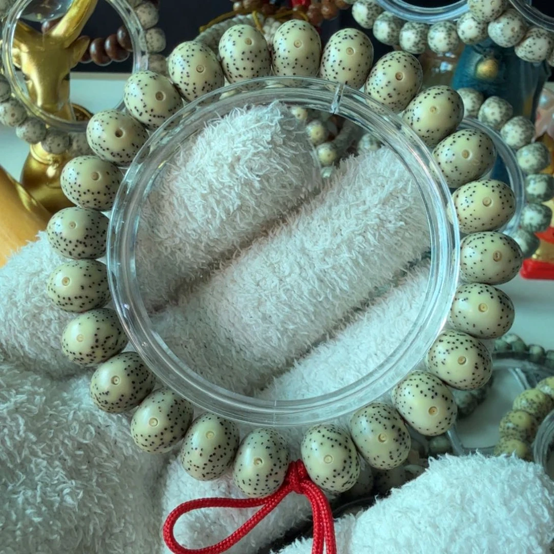 星月菩提把件星月菩提苹果黄金瞳手持12/9