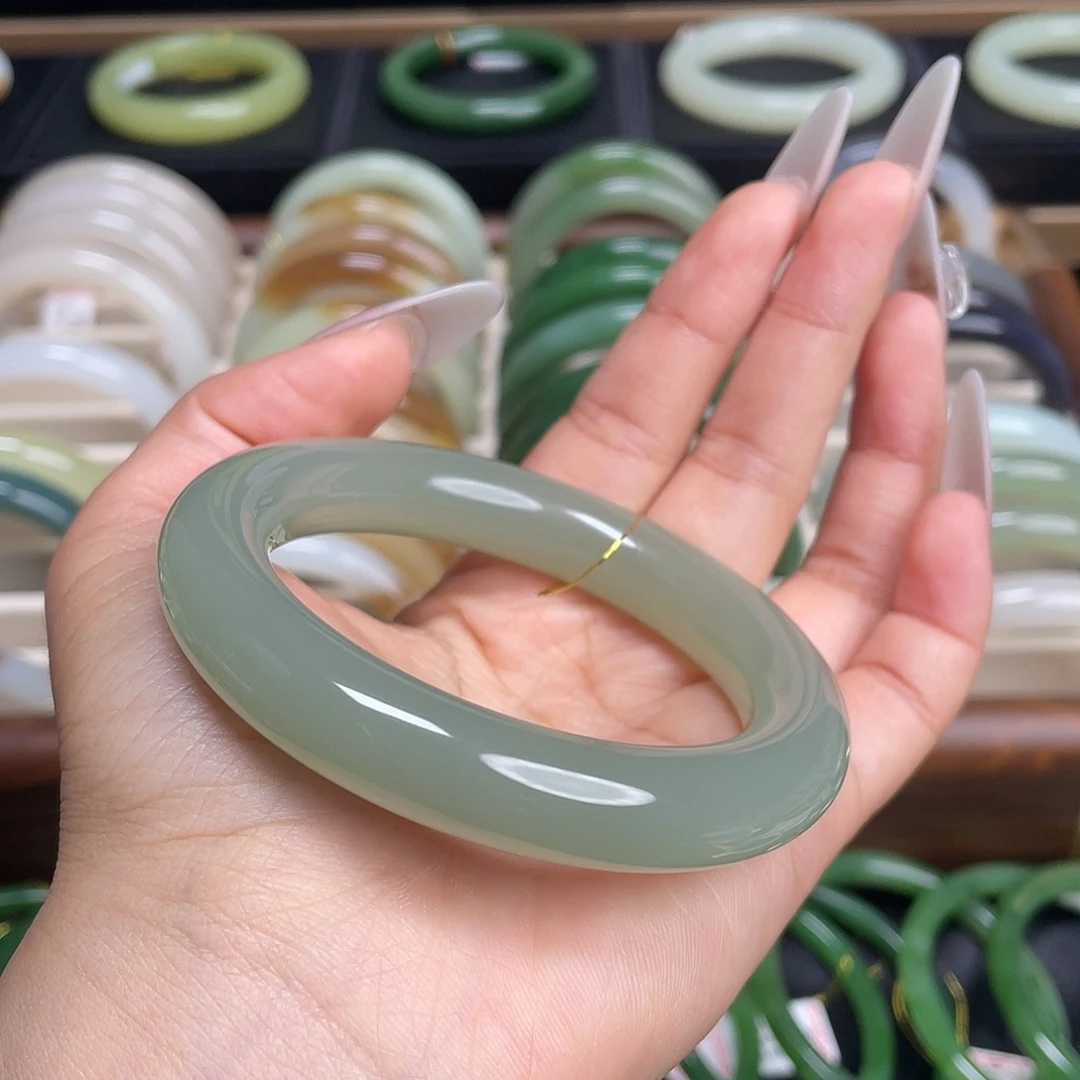 和田玉未镶嵌手镯冰晴水！55