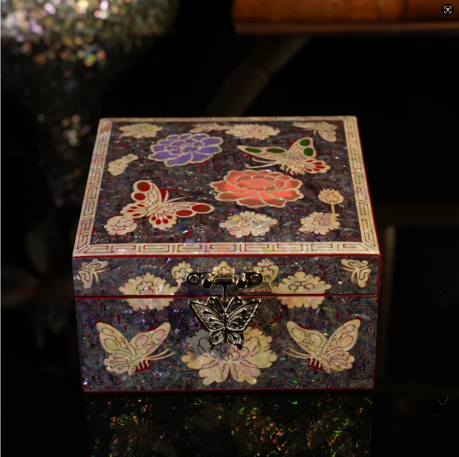 YH013[雅韵蝶花]螺钿首饰盒贝壳复古漆器送高档中式结婚嫁妆盒