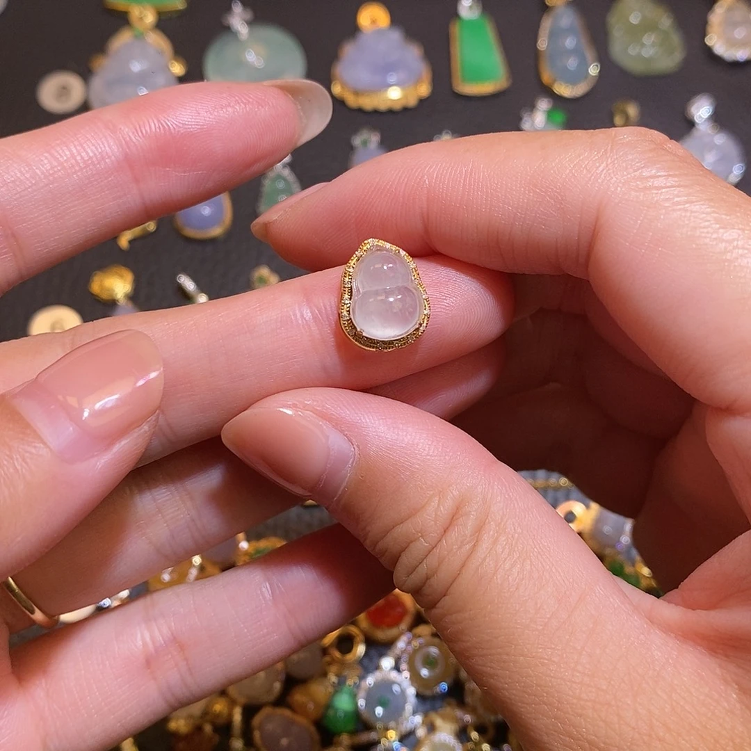 翡翠18K金镶嵌项链