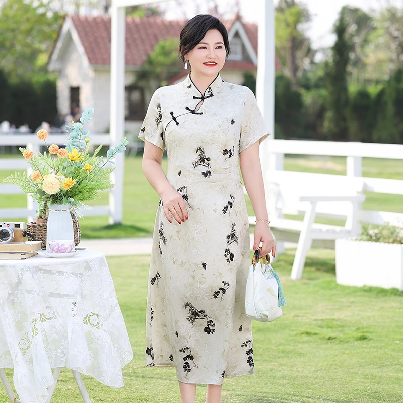 2025新款妈妈连衣裙新中式国风旗袍裙收腰显瘦大码女装洋气碎花裙