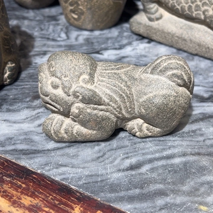 石材小***画狮子福建青石