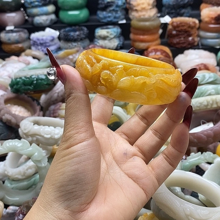 石英质玉手镯未镶嵌