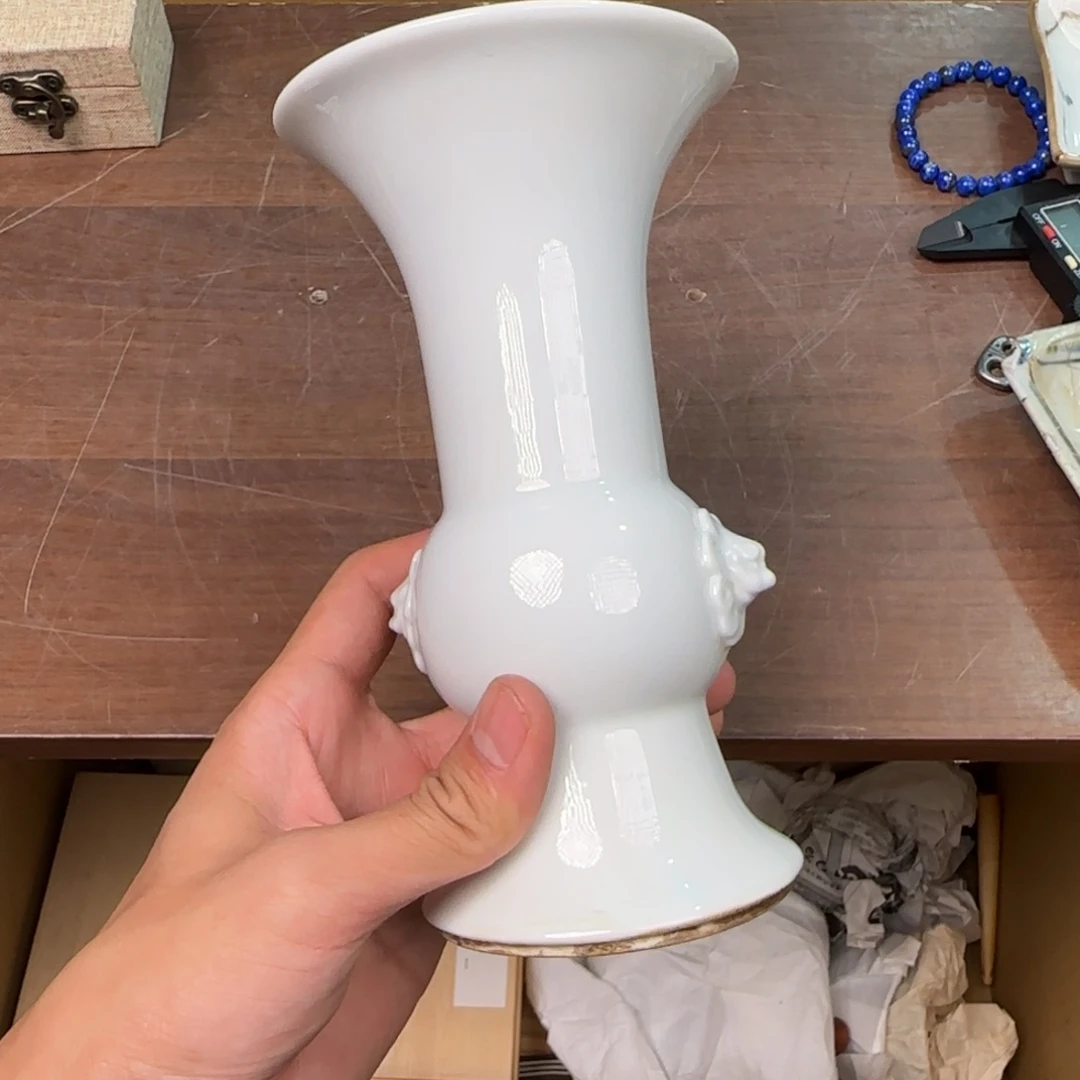 陶瓷孤品单件车里拍的
