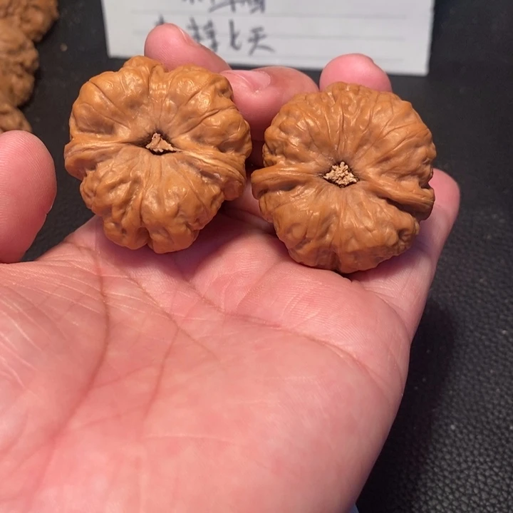 文玩核桃吊坠莫****冰0000000088