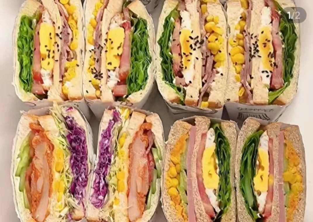 闺蜜小聚 鸡肉三明治一份