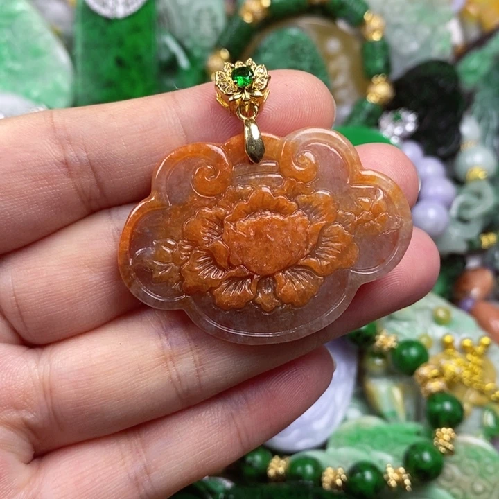 翡翠未镶嵌吊坠(赠链)