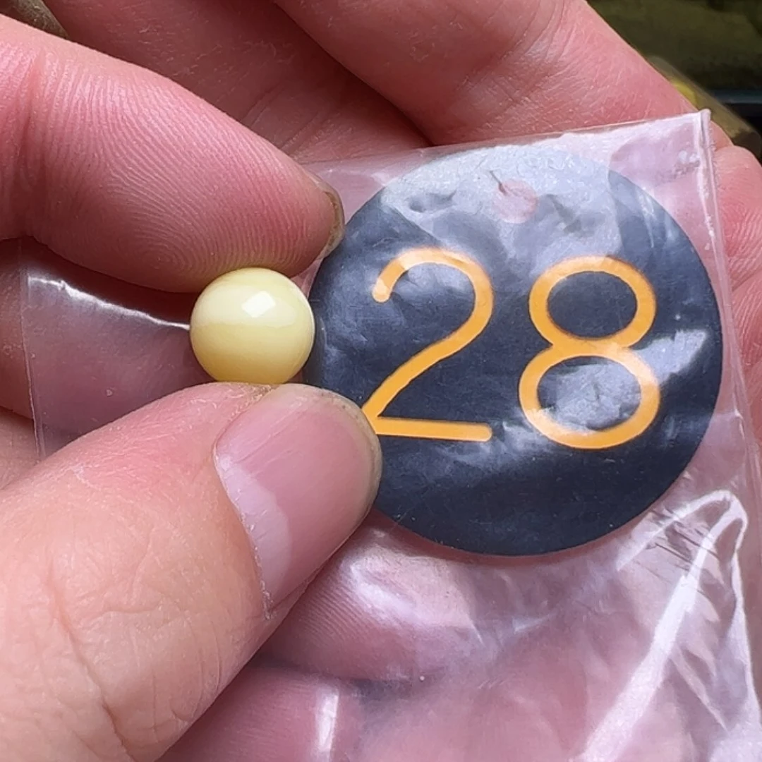 裸石蜜蜡未镶嵌10.2mm微瑕疵