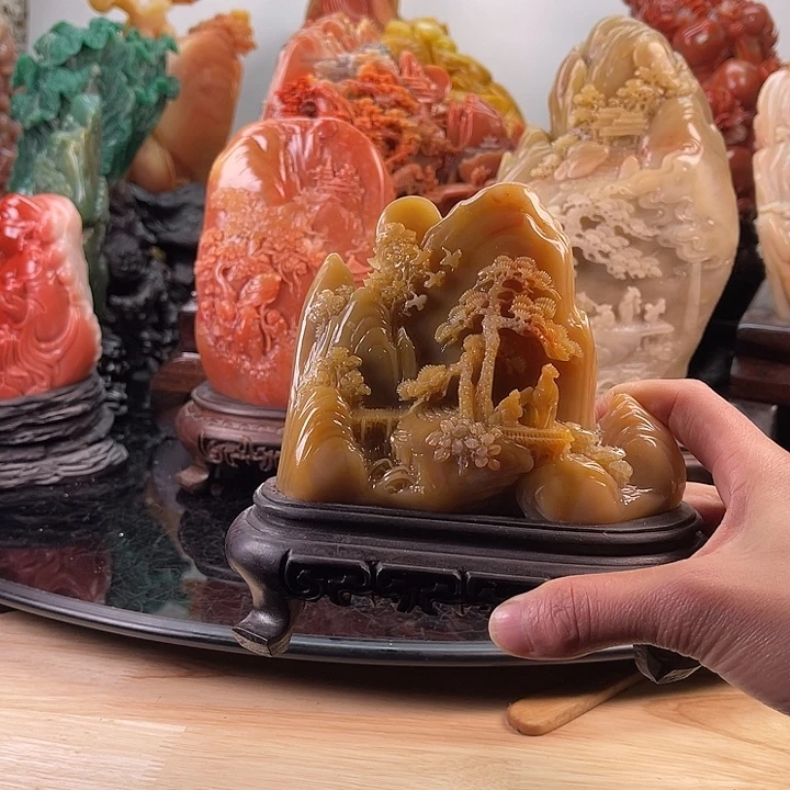 田黄石抱琴访友摆件