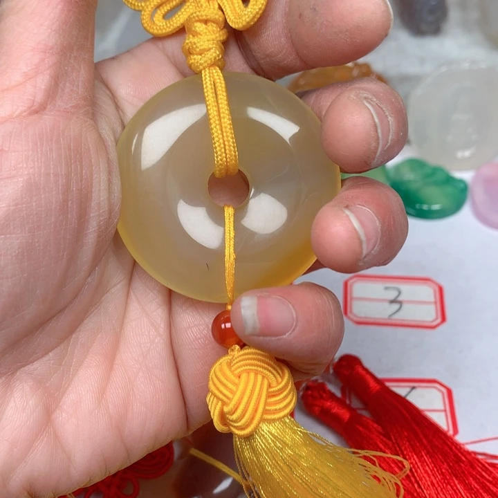 玛瑙/玉髓颈饰未镶嵌火*