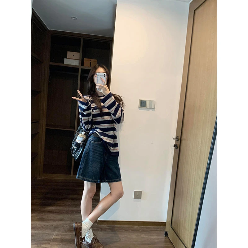 休闲简约慵懒感圆领拼色条纹长袖T恤女2025夏季新款百搭显瘦短裤