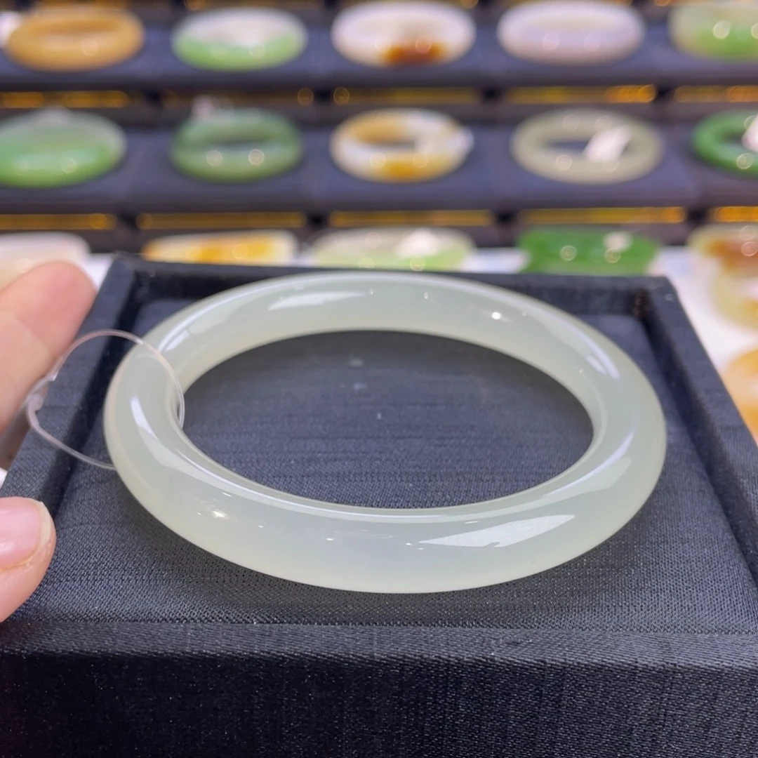 未镶嵌手镯和田玉-玻璃底高冰白晴圆条58