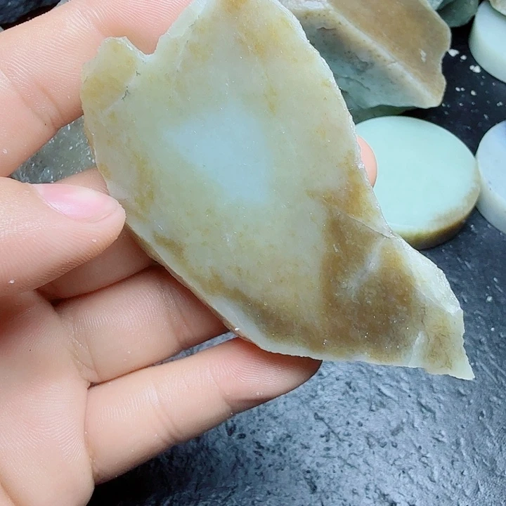 未镶嵌和田玉（糖玉）珠宝奇石