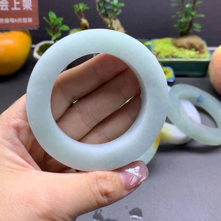 五***人定制翡翠未镶嵌翡翠手镯