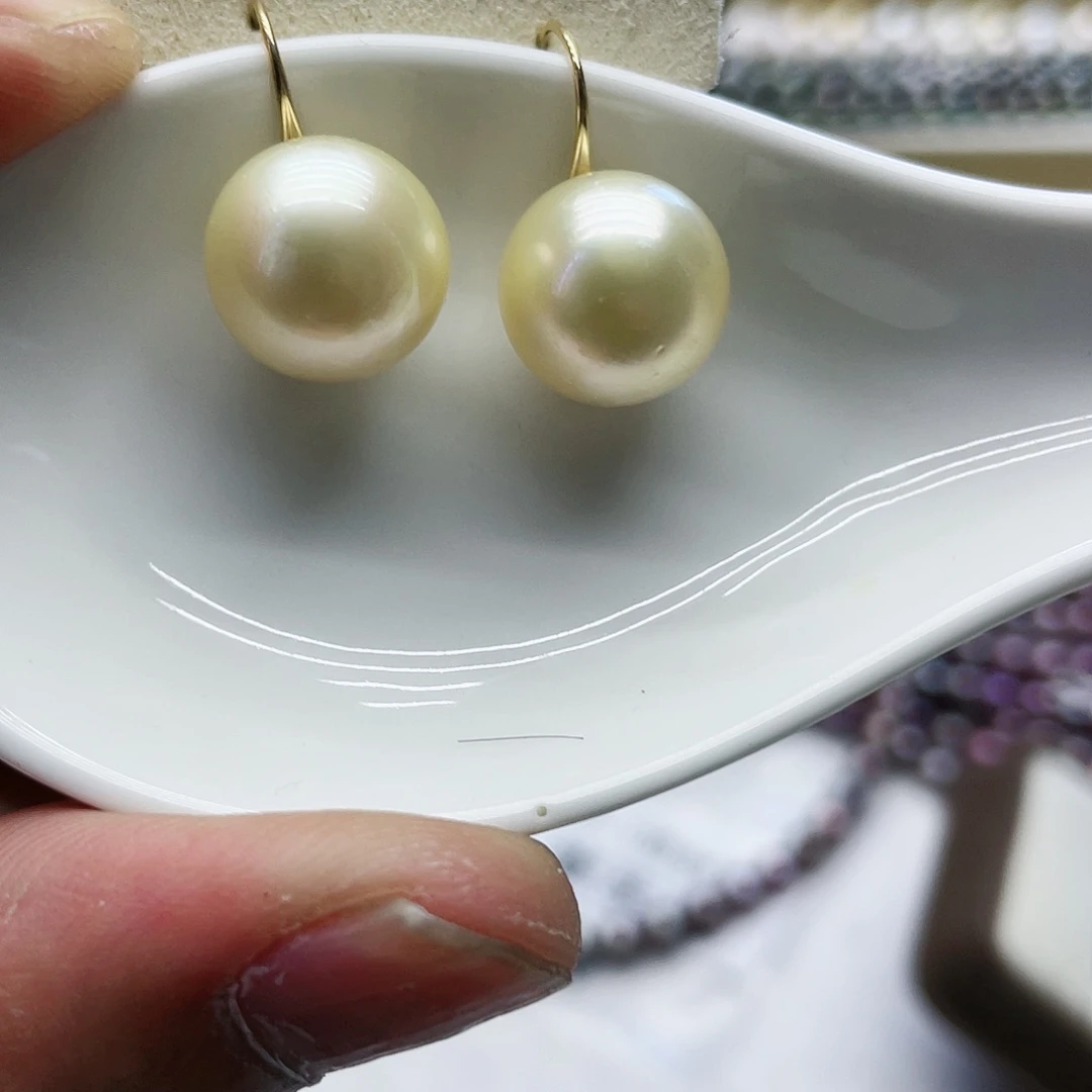 海水珍珠耳饰18K金镶嵌