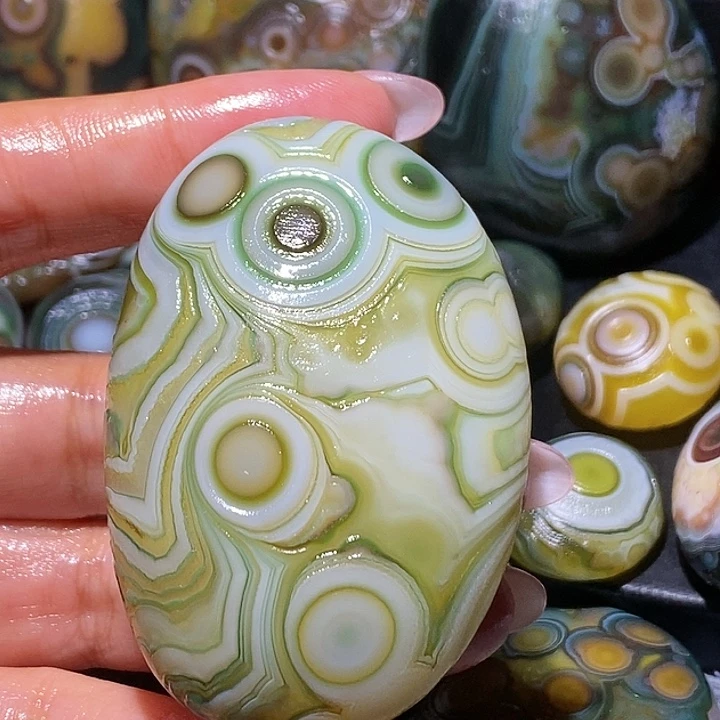 玛瑙/玉髓未镶嵌珠宝奇石43