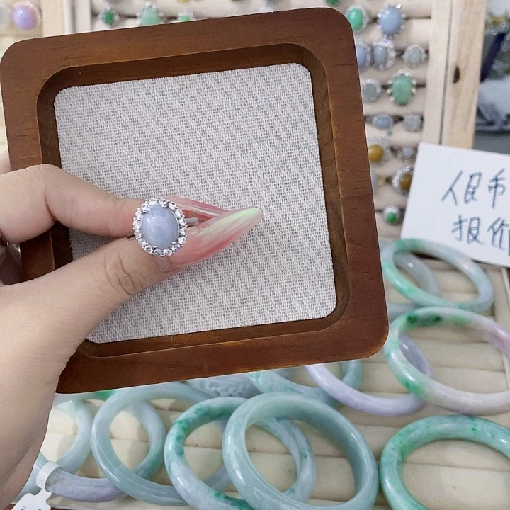 翡翠未镶嵌颈饰天然翡翠Ａ货