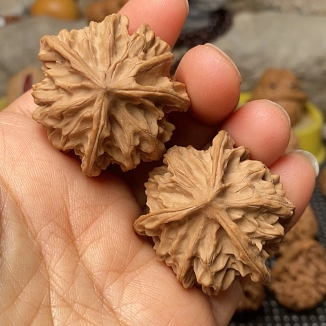 【闪购商品】把件文玩核桃三棱人奔37