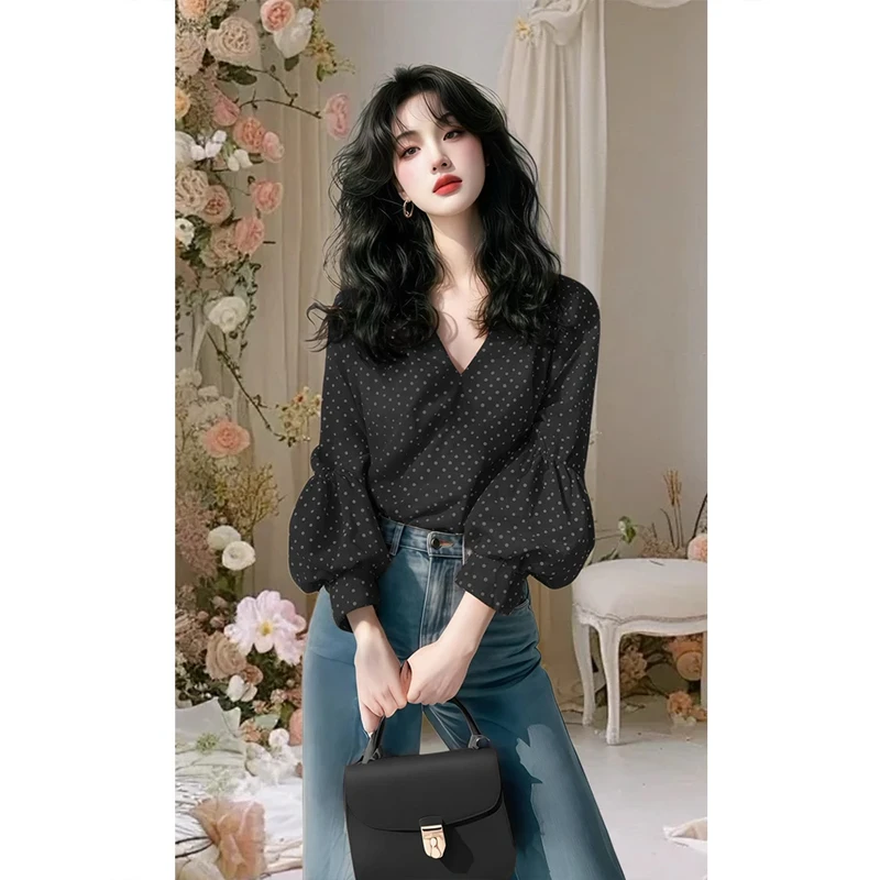 2025春夏韩式新款通勤风V领波点灯笼袖时尚衬衫女小众设计感上衣