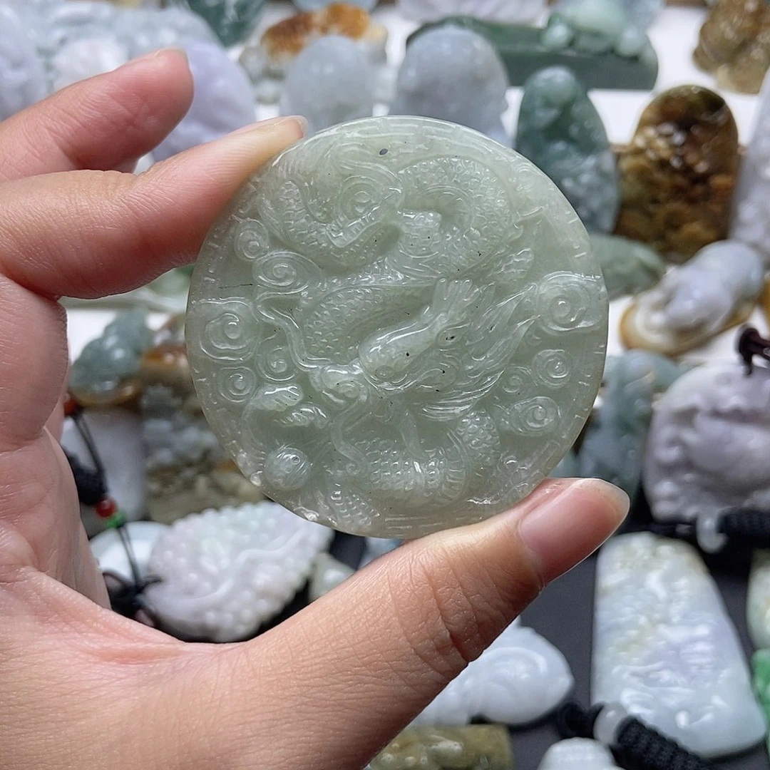 翡翠未镶嵌颈饰翡翠