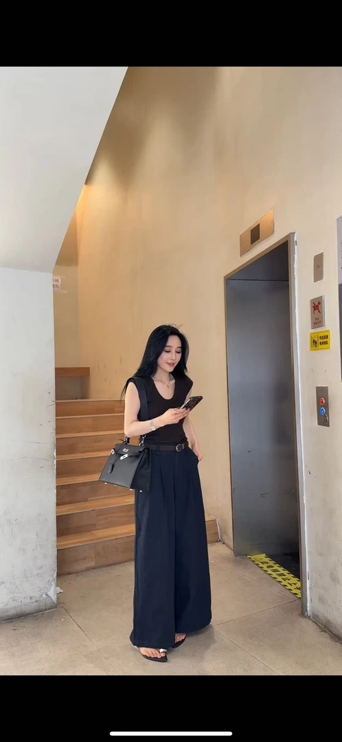 香香老板娘定制大U领背心打底#3690