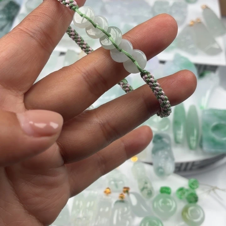 翡翠未镶嵌颈饰纯A