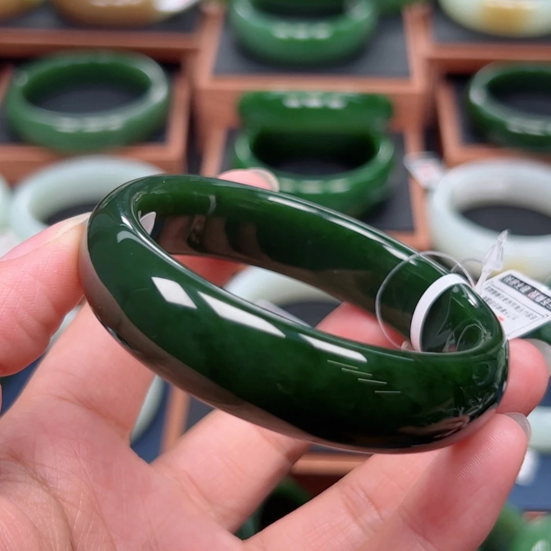 未镶嵌手镯和田玉（碧玉）