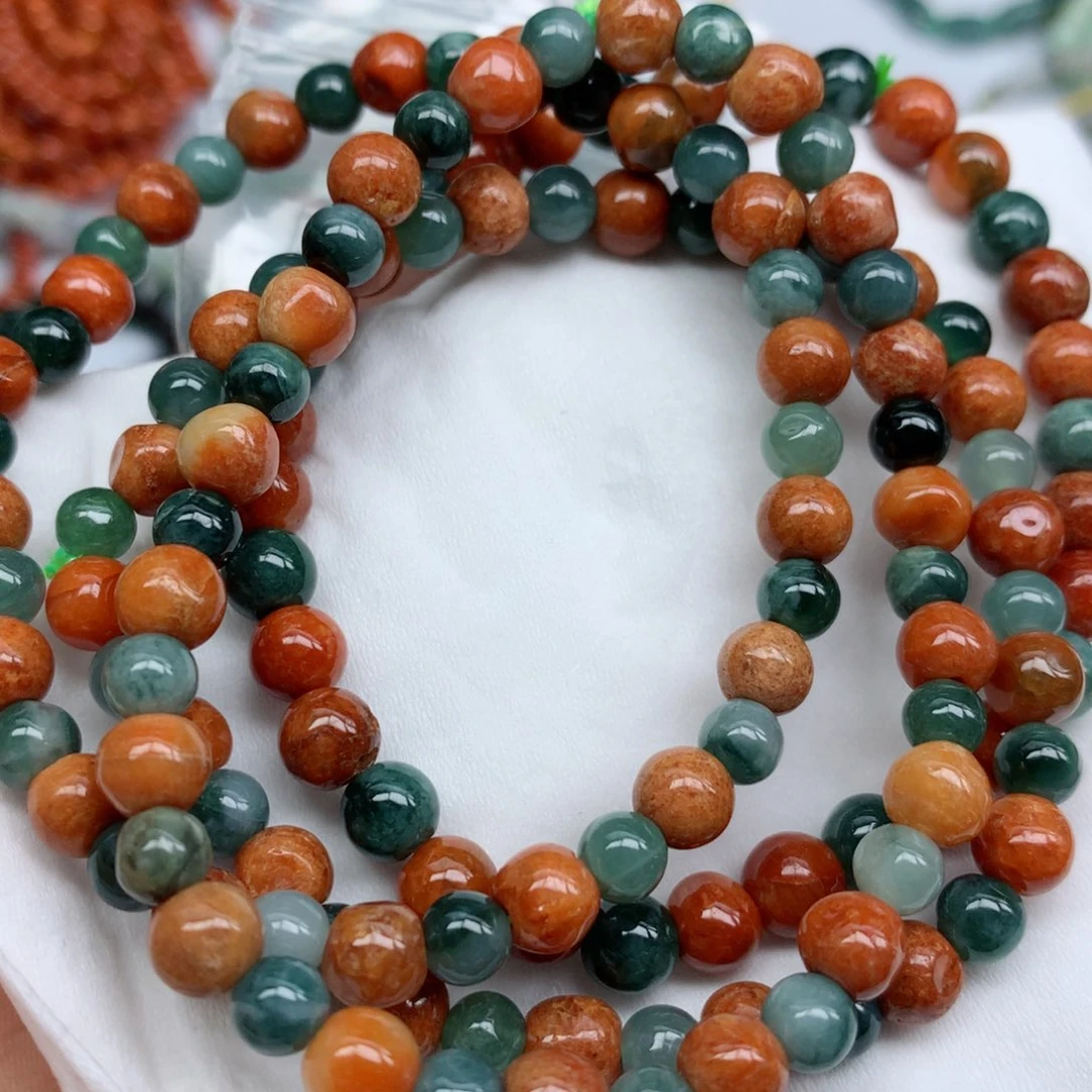 翡翠颈饰未镶嵌手串