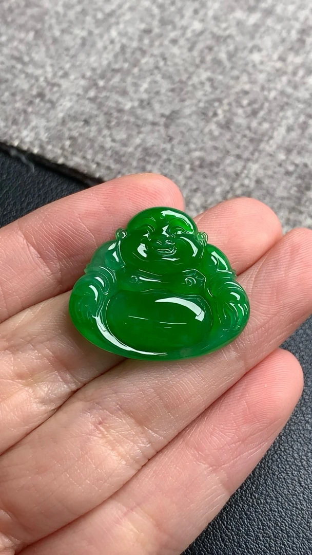 天然A货缅甸翡翠 佛公 尺寸 : 22.2-23.5-3.3