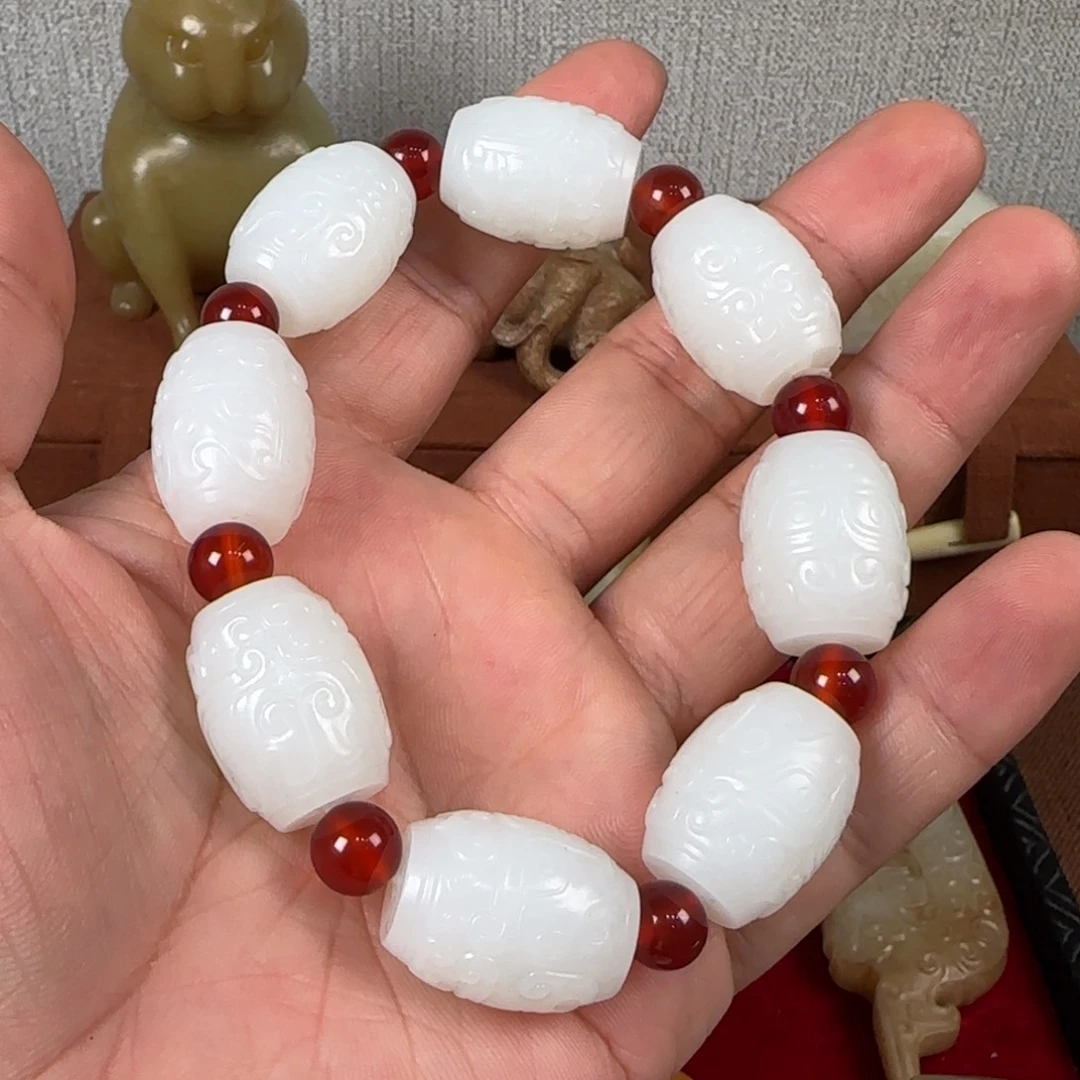 丹***9非常精美的脖挂件