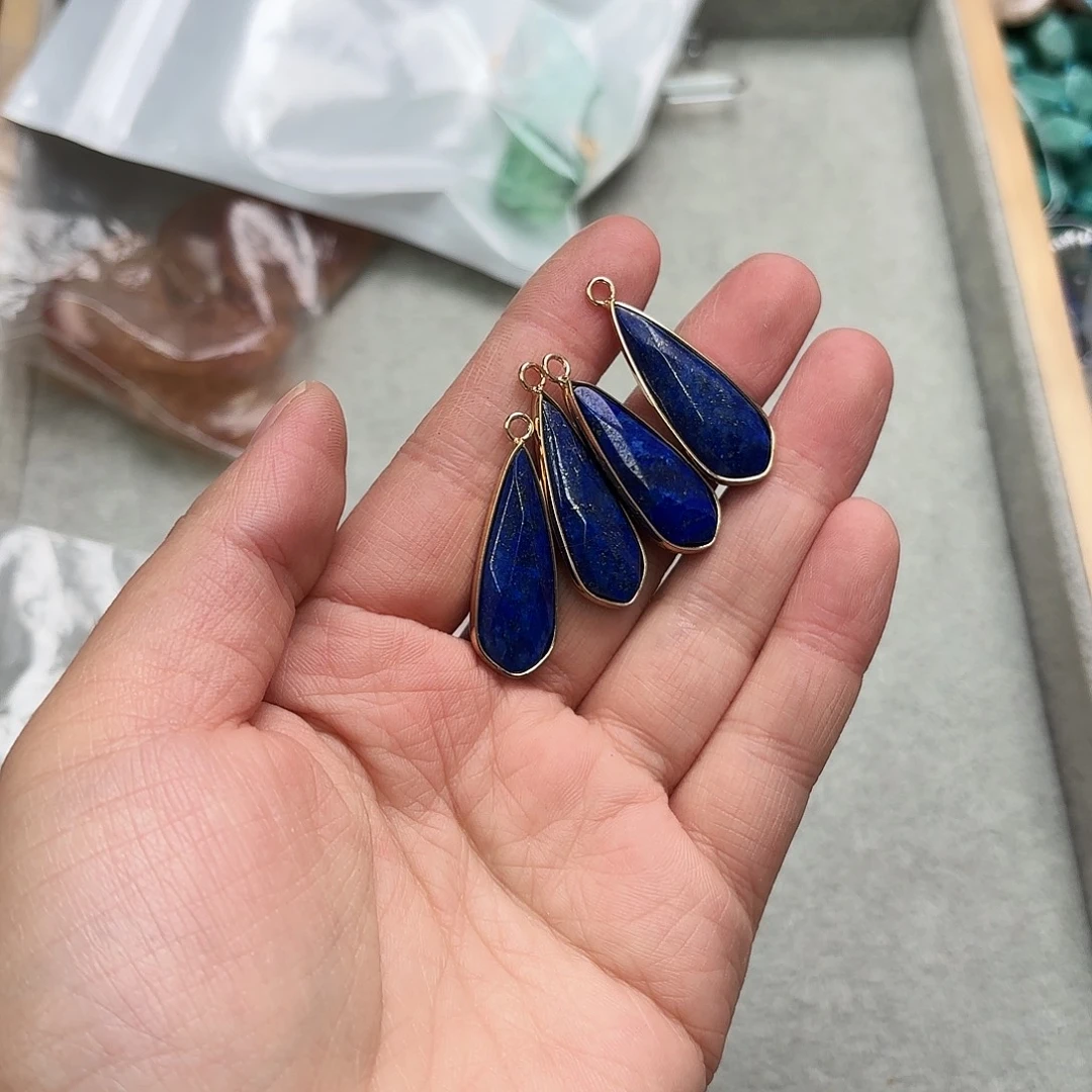 玛瑙/玉髓未镶嵌珠宝半成品12×36青金长水滴一颗