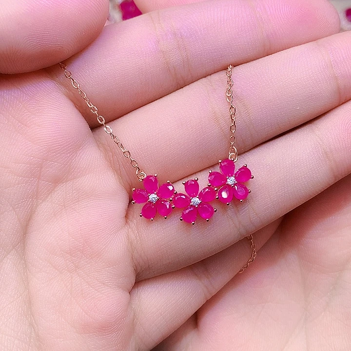 姐****颈饰红宝石银S925镶嵌