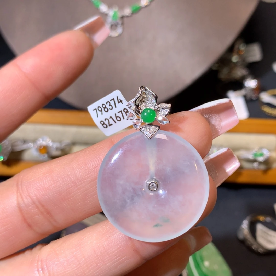 【闪购商品】翡翠吊坠(不含链)18K金镶嵌翡翠吊坠