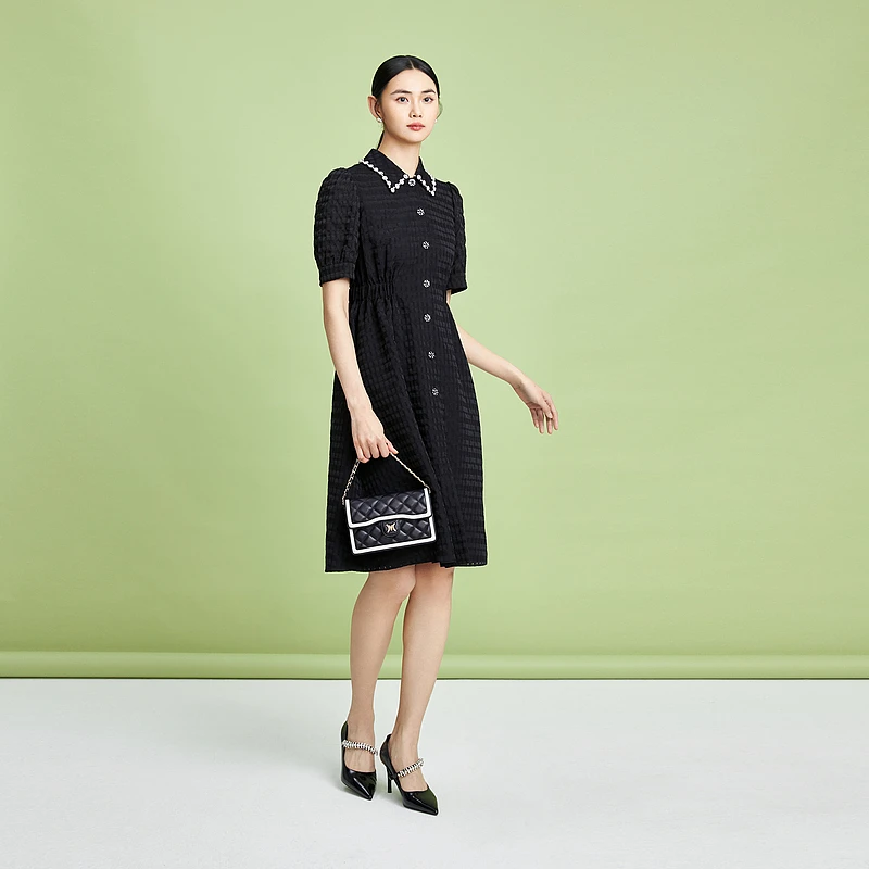 盘花香风小黑裙2024年新款立体剪裁修身连衣裙-MJFB04WOP342B11