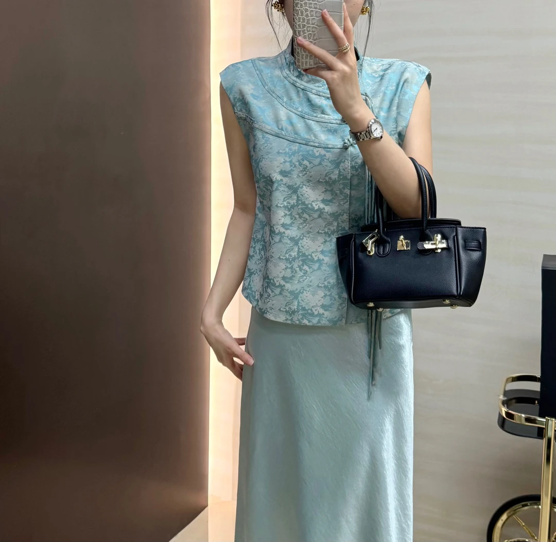 复古国风新中式盘扣马甲夏季新款高级感洋气休闲气质轻奢小众显瘦